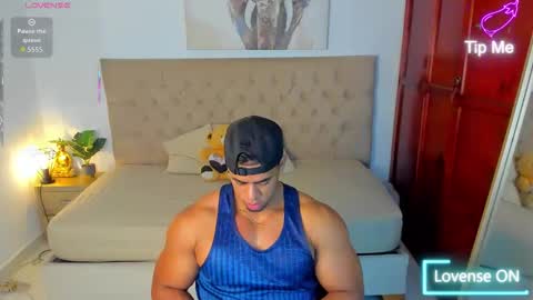 Snapshot of trevor_vinc chatting on October 24, 12:45 pm trevor online show from October 24, 12:45 pm