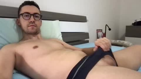 Snapshot of trevor_x2 chatting on December 23, 10:42 am trevor_x2 online show from December 23, 10:42 am