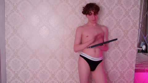 TrevorBenson online show from December 16, 5:22 pm