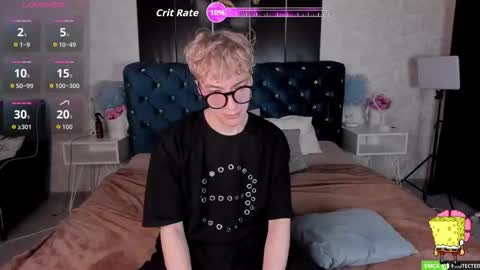 Snapshot of trevorbenson chatting on November 18, 8:08 am TrevorBenson online show from November 18, 8:08 am