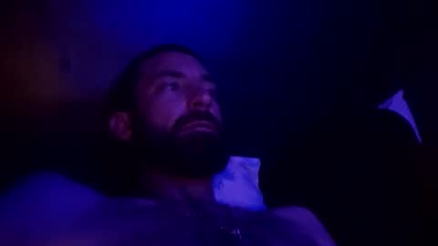 Snapshot of trex23rd chatting on December 17, 8:53 am trex23rd online show from December 17, 8:53 am