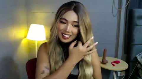 trexie_fucks15 online show from November 11, 3:34 pm