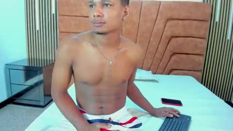 Snapshot of trey_neil chatting on September 17, 7:59 pm TREY online show from September 17, 7:59 pm