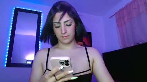 triana_damelio online show from September 17, 11:12 am