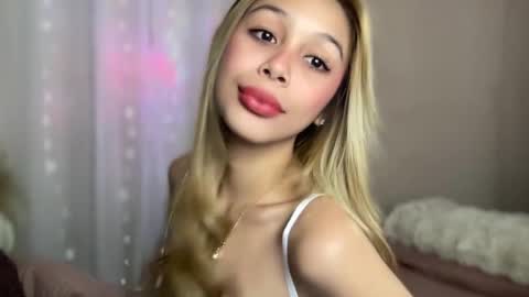 Triana online show from February 9, 2:18 pm