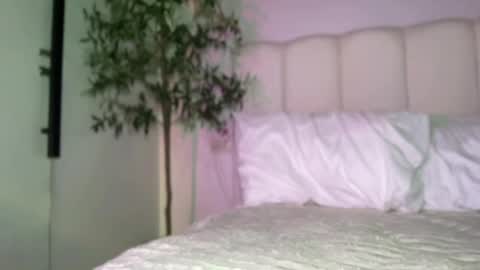 Snapshot of triana_ortega chatting on April 3, 6:28 pm Triana online show from April 3, 6:28 pm