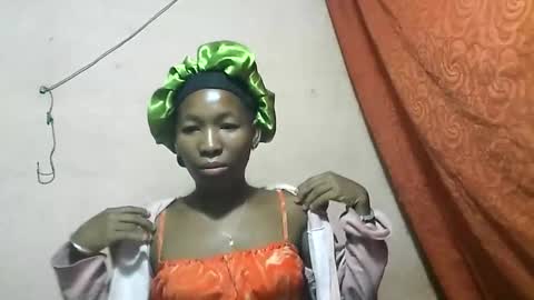 tricia9794 online show from March 19, 5:33 am