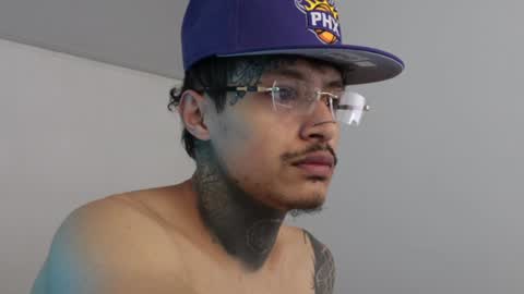 - trieone online show from December 2, 1:46 pm