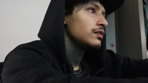 - trieone online show from October 12, 9:47 pm