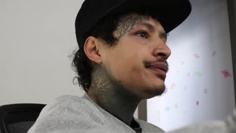 - trieone online show from October 20, 12:05 pm