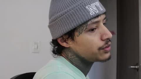 - trieone online show from December 2, 11:15 am