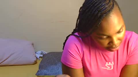 trina_z online show from July 16, 8:48 pm