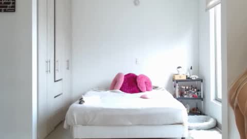 Snapshot of trinity_prestige chatting on October 2, 1:18 pm TRINITY online show from October 2, 1:18 pm