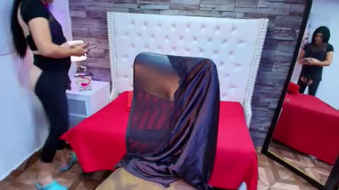 Snapshot of trinity_tsx chatting on September 30, 7:35 am SOFIA online show from September 30, 7:35 am