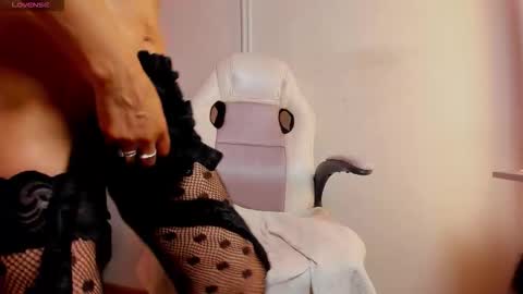 trinityy__ online show from March 20, 9:41 pm