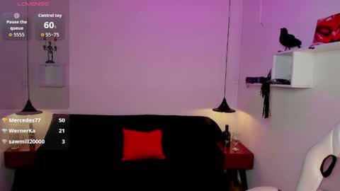 Snapshot of trinityy__ chatting on April 16, 10:23 pm trinityy__ online show from April 16, 10:23 pm