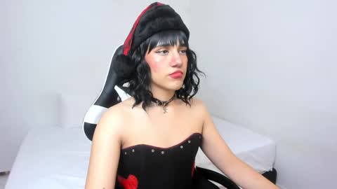 Snapshot of trinydoll chatting on December 24, 11:06 am Triny online show from December 24, 11:06 am