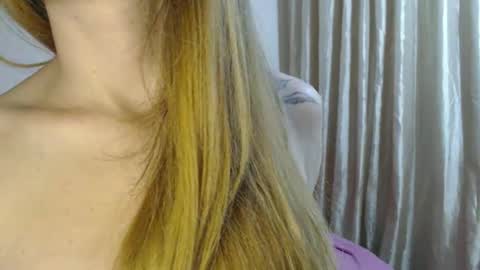 Snapshot of trioa chatting on October 29, 7:04 pm Tony and Kristina wait you everyday start 2230-0000 GMT online show from October 29, 7:04 pm