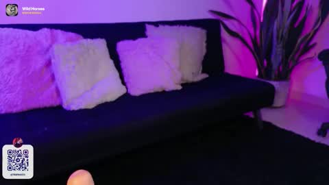 Val martinez  online show from February 23, 9:56 pm