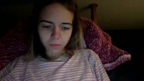 trippybb222 online show from September 9, 2:38 pm