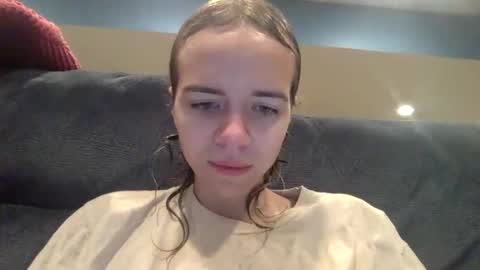 trippybb222 online show from November 14, 2:49 pm