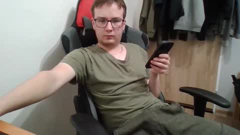 trisakk online show from November 18, 8:57 pm