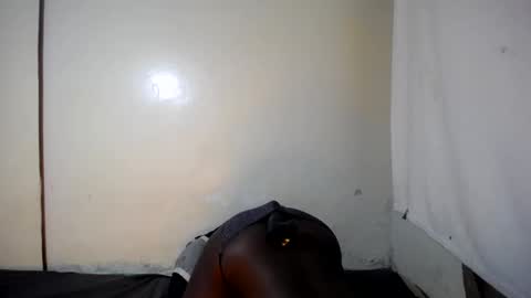 Snapshot of trisboo5 chatting on January 23, 2:07 pm Trisboo5 online show from January 23, 2:07 pm