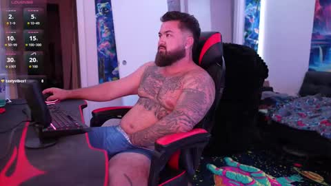 tristanhardwood online show from November 7, 3:50 am