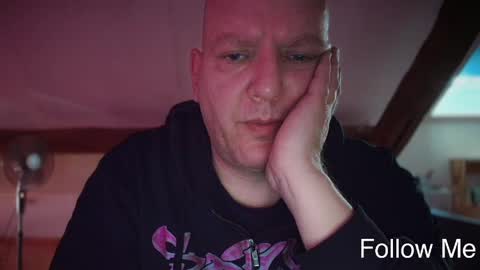 Snapshot of tritonspace chatting on May 17, 3:52 pm Triton online show from May 17, 3:52 pm
