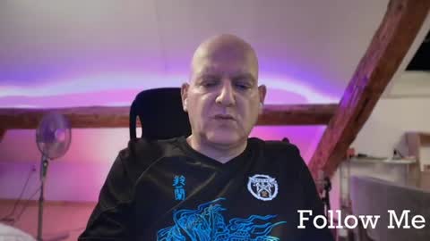 Snapshot of tritonspace chatting on June 10, 12:55 am Triton online show from June 10, 12:55 am