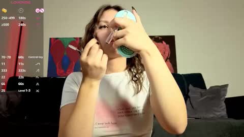 trixibell online show from December 3, 4:20 am