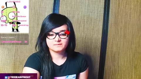 Snapshot of trixiedoescamcam chatting on September 20, 10:00 pm trixiedoescamcam online show from September 20, 10:00 pm