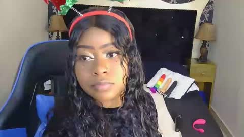 TrixieMar online show from December 31, 1:08 pm