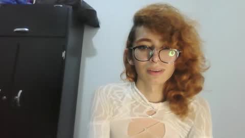 Trixy Rose online show from December 18, 10:13 pm
