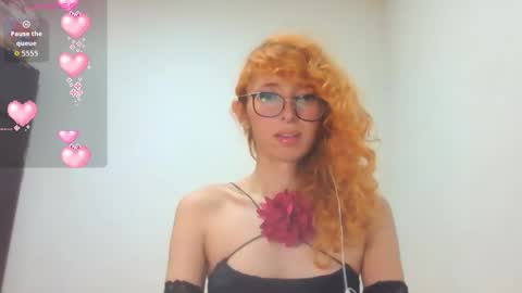 Snapshot of trixy_roses chatting on November 9, 5:44 pm Trixy Rose online show from November 9, 5:44 pm