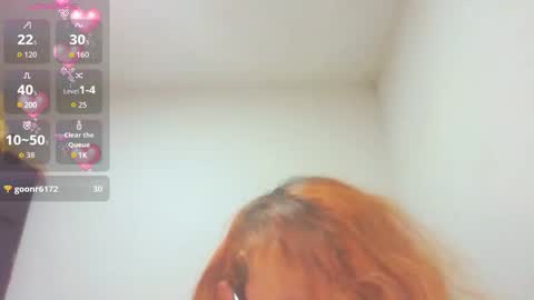 Snapshot of trixy_roses chatting on December 1, 6:02 pm Trixy Rose online show from December 1, 6:02 pm