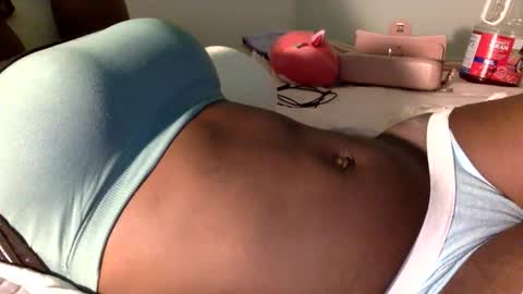 Tropical Ebony online show from December 14, 1:05 pm