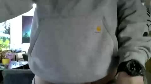 tross9090 online show from February 12, 11:09 pm