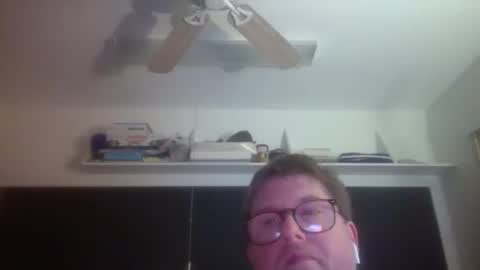 Snapshot of true_manofworth chatting on May 16, 2:52 am HandicappedLaugher online show from May 16, 2:52 am