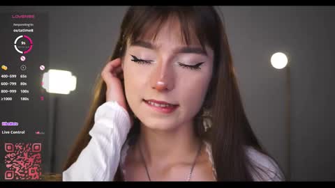 Snapshot of truegrace chatting on February 28, 10:11 pm Grace online show from February 28, 10:11 pm