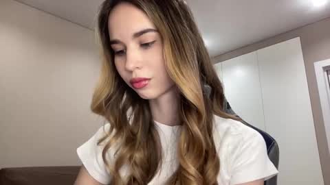 Snapshot of tryme_muse chatting on November 16, 3:06 pm tryme_muse online show from November 16, 3:06 pm