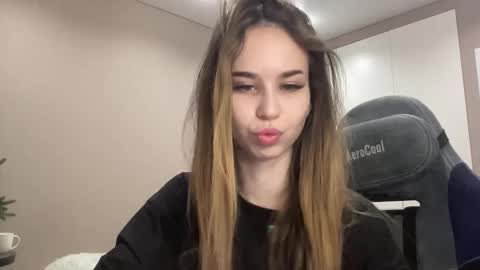 tryme_muse online show from December 22, 5:10 pm