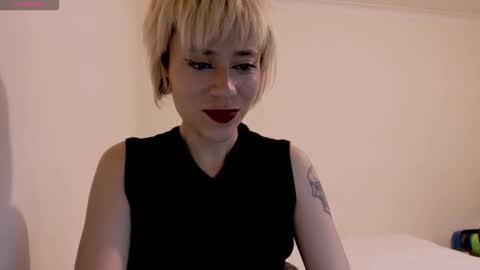 Snapshot of tryp666 chatting on September 24, 4:05 am Cait online show from September 24, 4:05 am