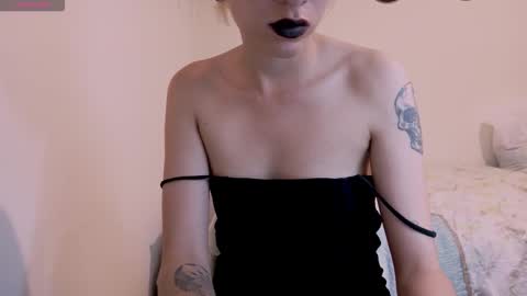 Snapshot of tryp666 chatting on October 26, 12:38 am Cait online show from October 26, 12:38 am