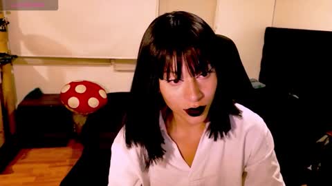 Snapshot of tryp666 chatting on November 3, 5:42 am Cait online show from November 3, 5:42 am