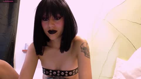 Snapshot of tryp666 chatting on February 12, 5:02 am Cait online show from February 12, 5:02 am