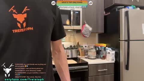 Snapshot of trystoph chatting on November 28, 1:47 pm Treistoph online show from November 28, 1:47 pm