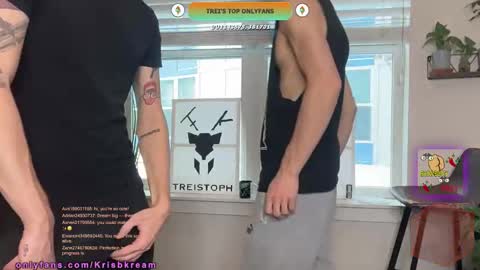 Snapshot of trystoph chatting on December 15, 3:05 pm Treistoph online show from December 15, 3:05 pm