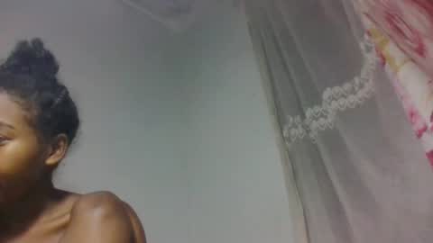 Snapshot of tsaraflorida chatting on December 14, 9:19 pm tsaraflorida online show from December 14, 9:19 pm