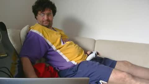 Snapshot of tsartan111 chatting on December 18, 11:27 am tsartan111 online show from December 18, 11:27 am